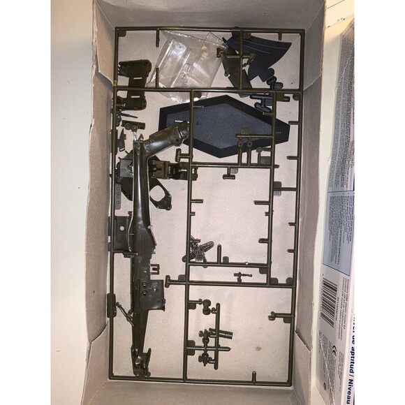 SDG Revell 85-1183 AH-64 Apache Helicopter Chopper 1/72 Model Kit Open Not Built - Picture 7 of 14